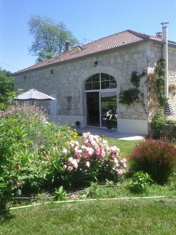 Chambres D'Hotes Domaine De La Rose Des Vents Castelnau-sur-lʼAuvignon Zimmer foto